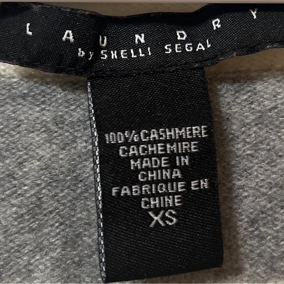 Laundry by Shelli Segal Striped 100% Cashmere V Neck Sweater - Picture 3 of 4